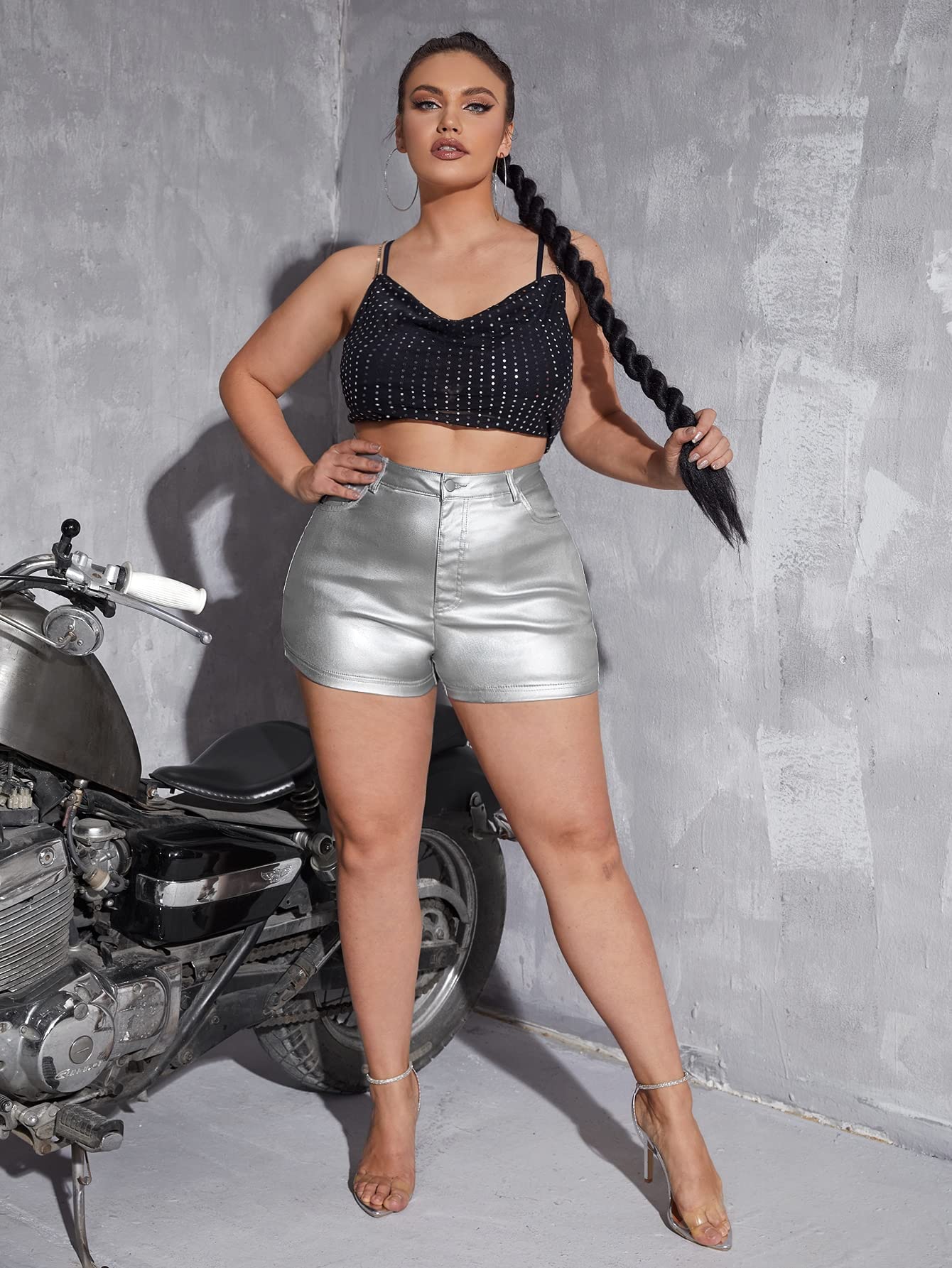 Plus Size High Waist Slant Pocket Straight Leg Stretchy Casual Denim Shorts